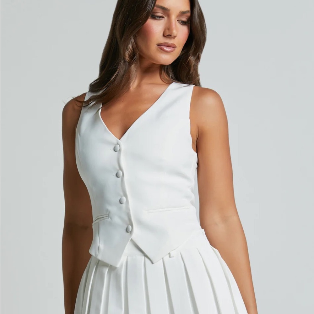 NWT Showpo Vest